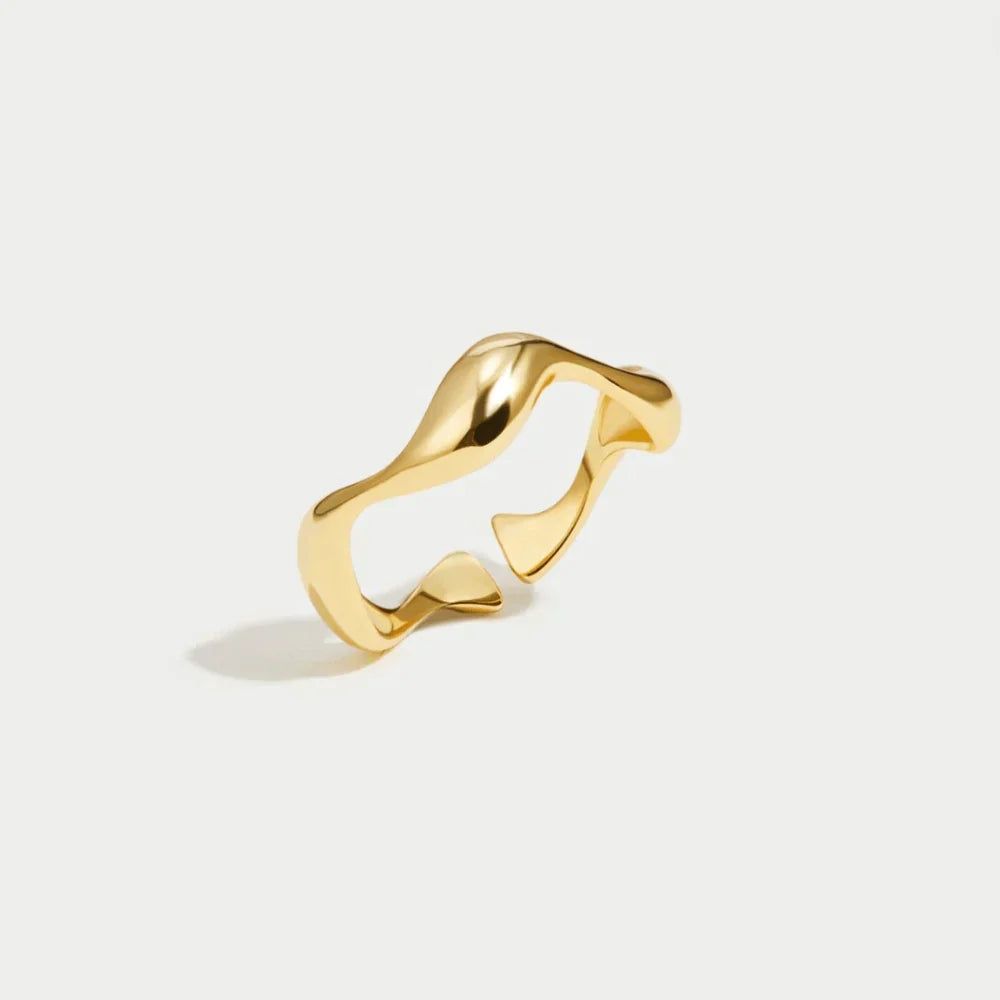 Elyra Smooth Flow Ring - Rose & Oliver