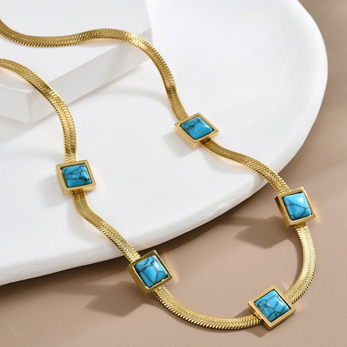Vionelle Coastline Necklace - Rose & Oliver