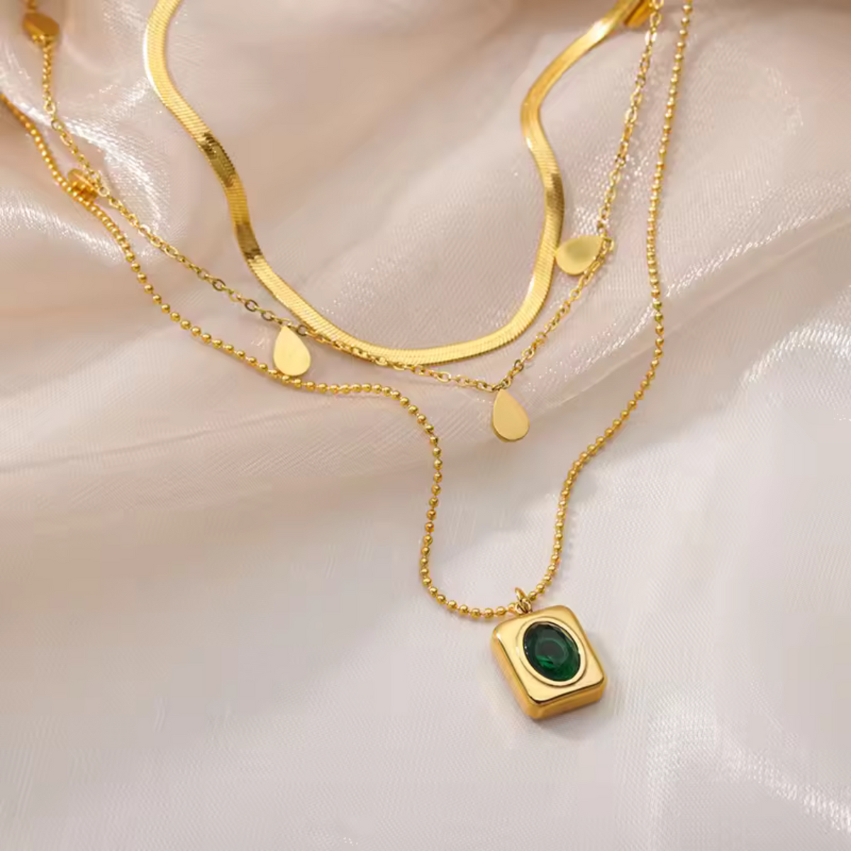 Leona Emerald Necklace - Rose & Oliver