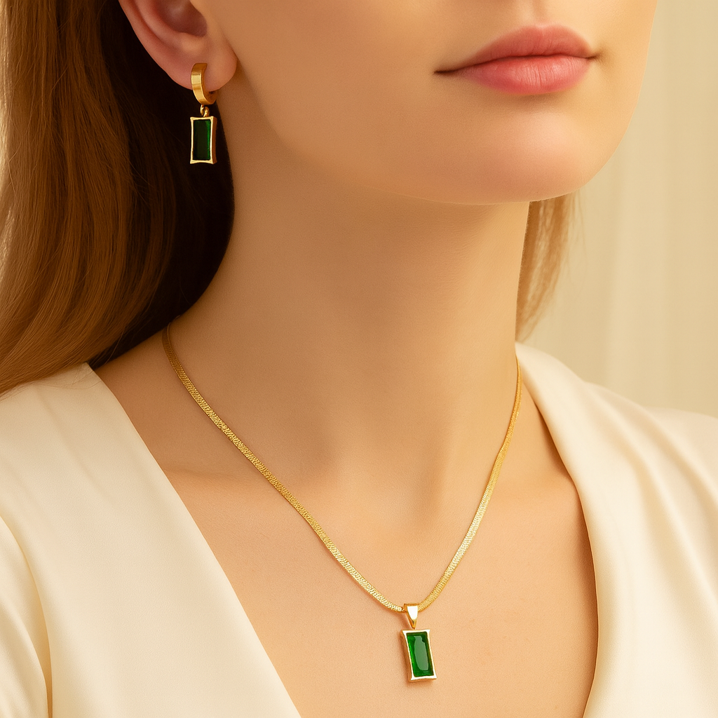 Victoria Emerald Jewelry Set - Rose & Oliver