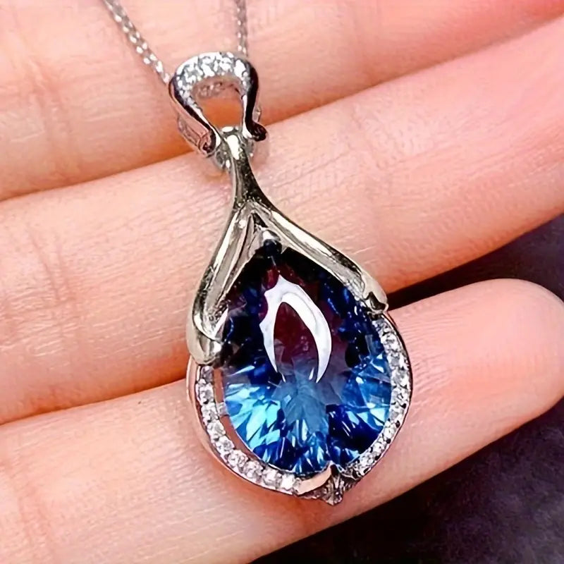 Alindra Feymorra Necklace - Rose & Oliver