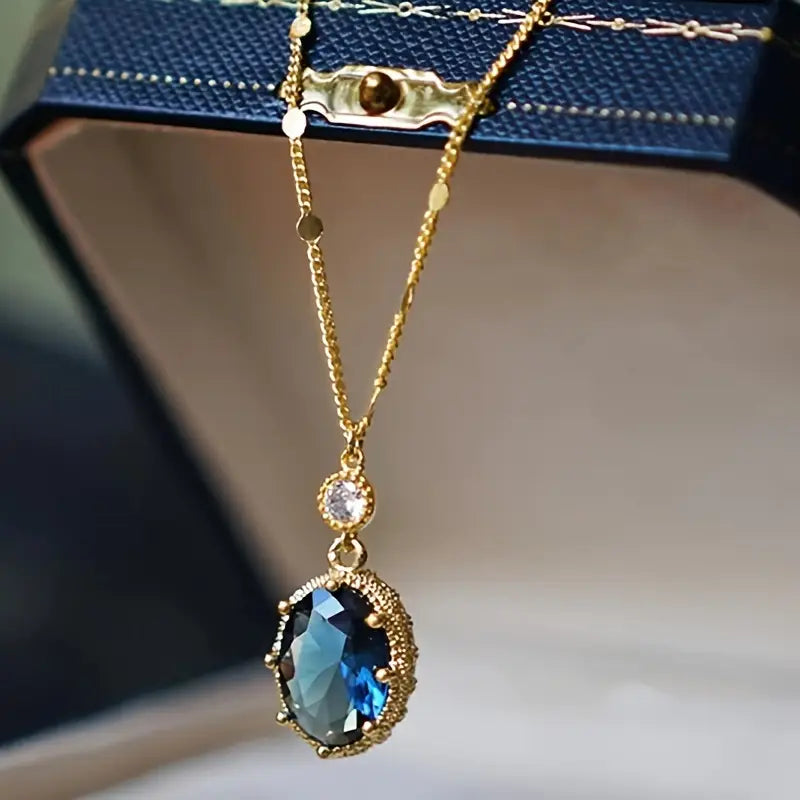 Thessia Lunebray Necklace - Rose & Oliver