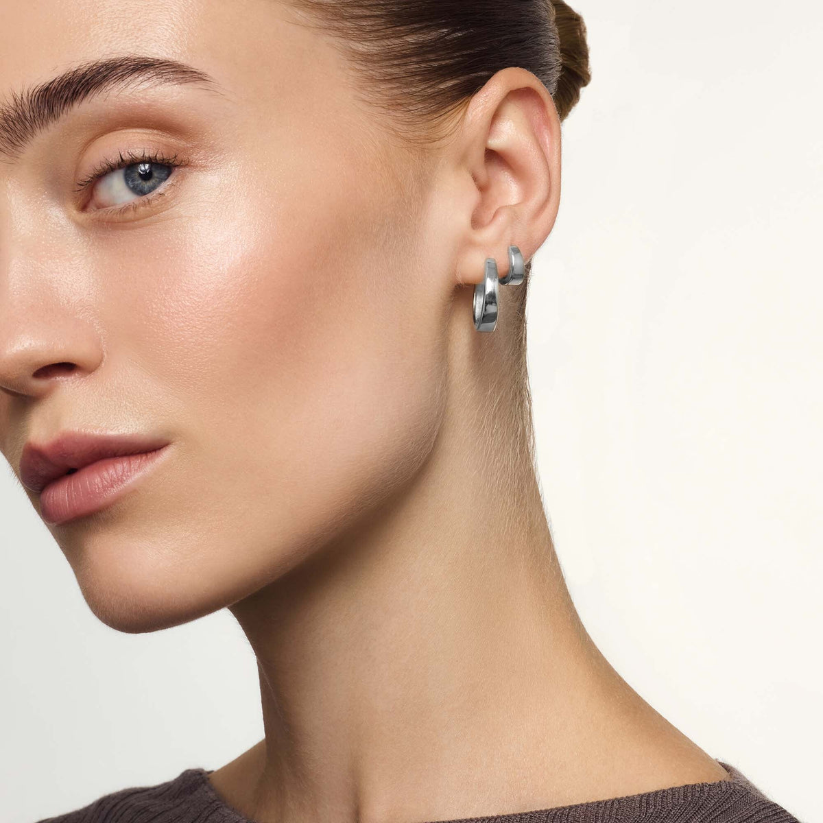 Gia Chunky Hoops - Rose & Oliver