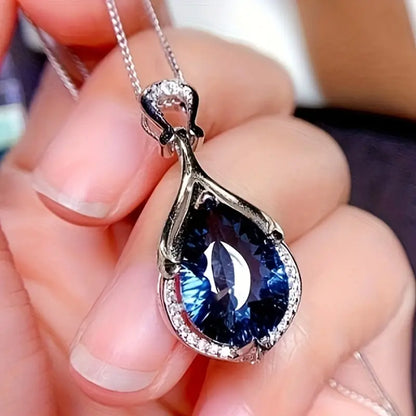 Alindra Feymorra Necklace - Rose & Oliver