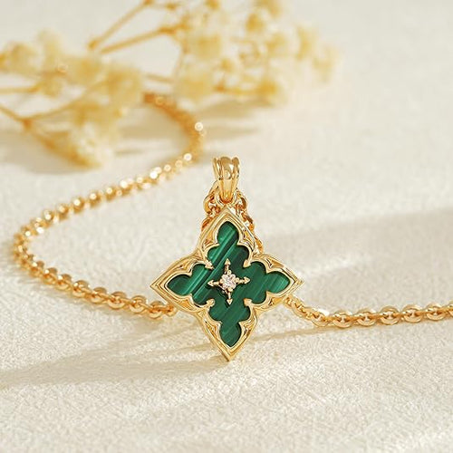 Emerald Clover Pendant Necklace - Rose & Oliver