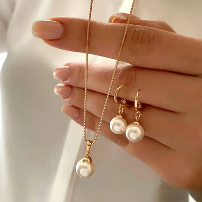 Golden Grace Pearl Jewelry Set - Rose & Oliver