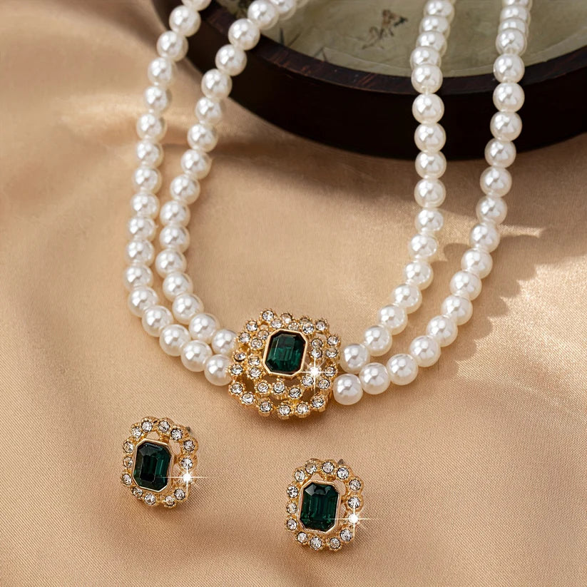 Elvira Pearl Emerald Necklace - Rose & Oliver