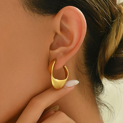 Sculpted Crescent Hoop Earrings - Rose & Oliver