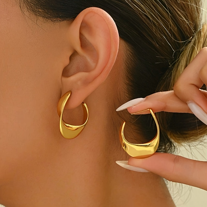 Sculpted Crescent Hoop Earrings - Rose & Oliver