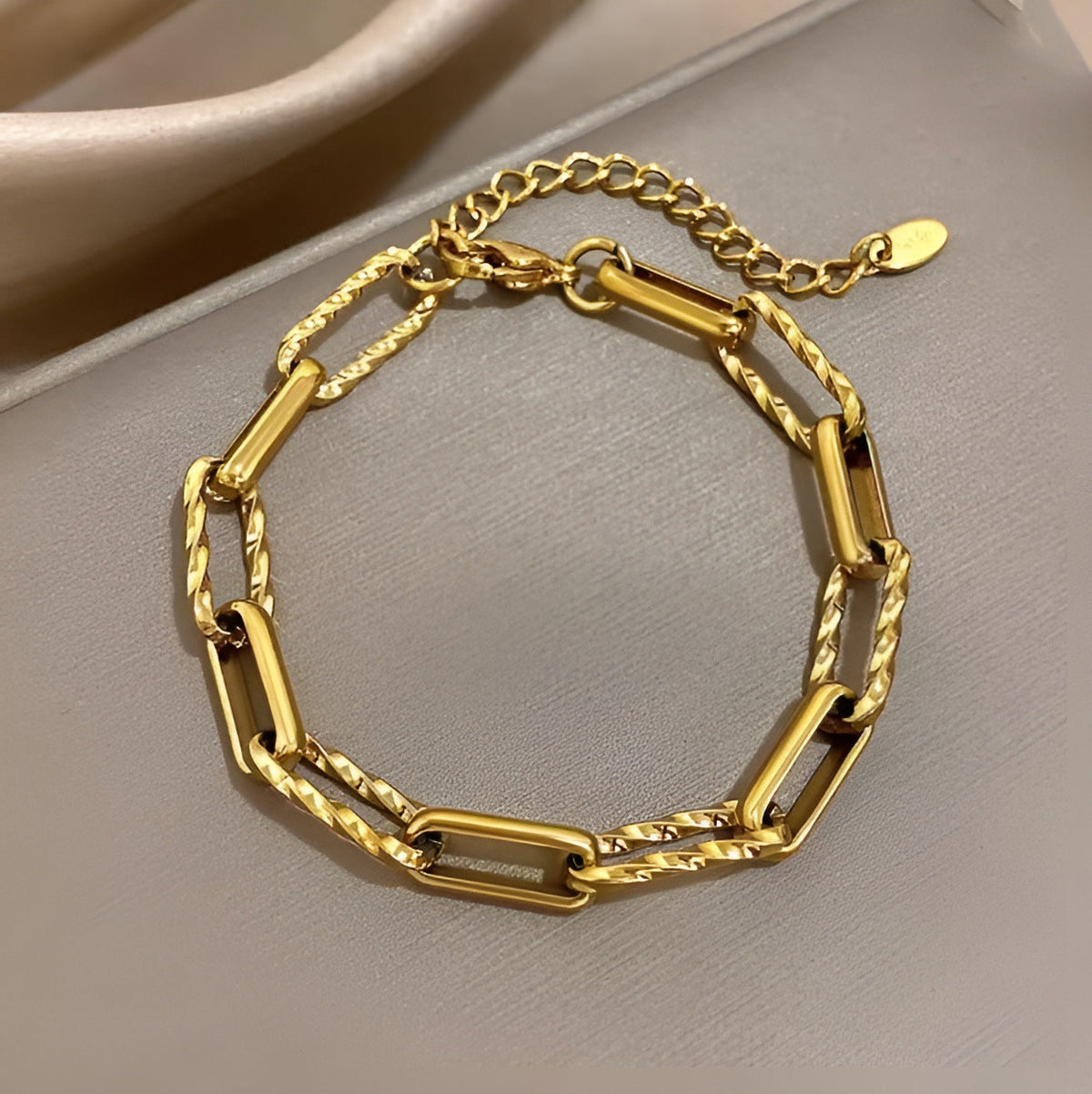 Chunky Link Lorielle Bracelet - Rose & Oliver