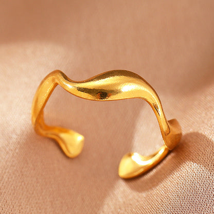 Elyra Smooth Flow Ring - Rose & Oliver