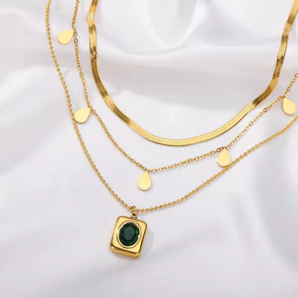 Leona Emerald Necklace - Rose & Oliver