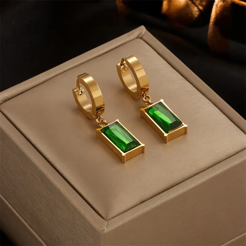 Victoria Emerald Jewelry Set - Rose & Oliver