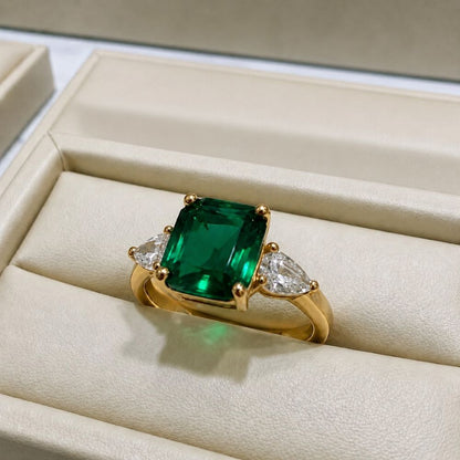 Vintage-Inspired Green Gemstone Gold Ring