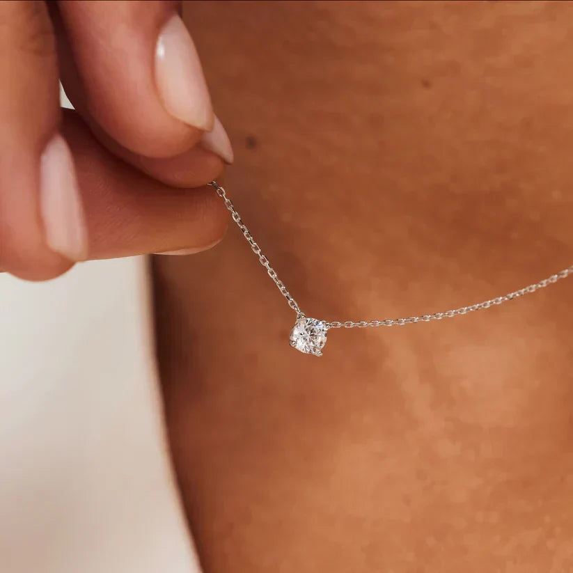 Cléa Stone Necklace - Rose & Oliver